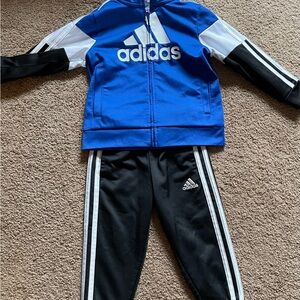 Classic adidas track suit athletic Set like new NWOT size 2T